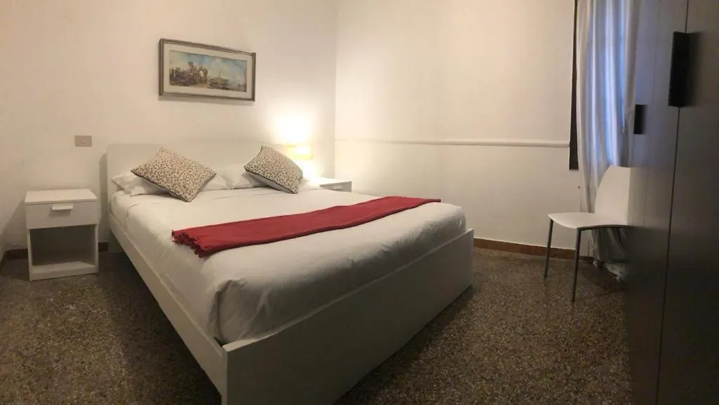 Castello First Apartment Venice 0*,