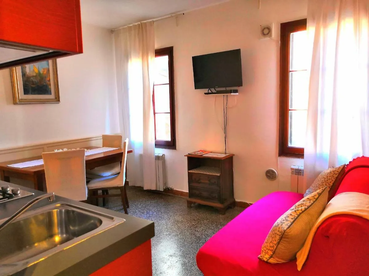 Castello First Apartment Venice